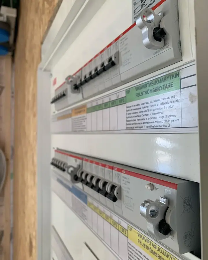 Elcentral installerad av Engliden